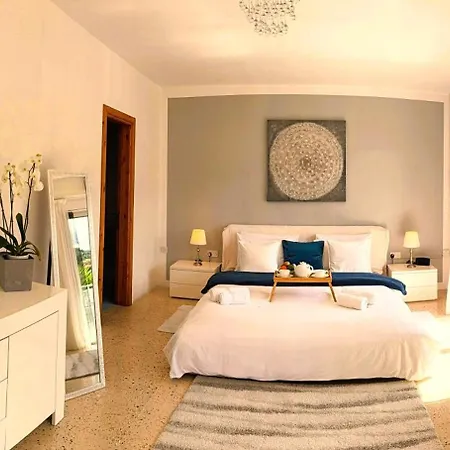 Апартаменты Close To Stylish Luxury 3 Front Balconies Is-Sellum
