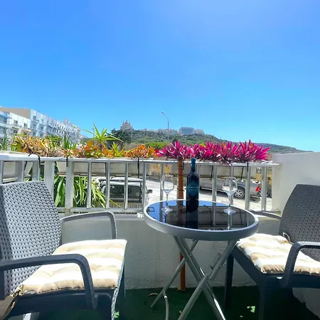 Daire Close To Beach Stylish Luxury Apartment 3 Front Balconies *