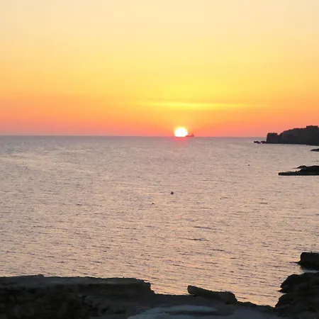 Close To Beaches, Luxe Fully Equipped, Cosy Comfort Sunlit Balconies Lejlighed Is-Sellum