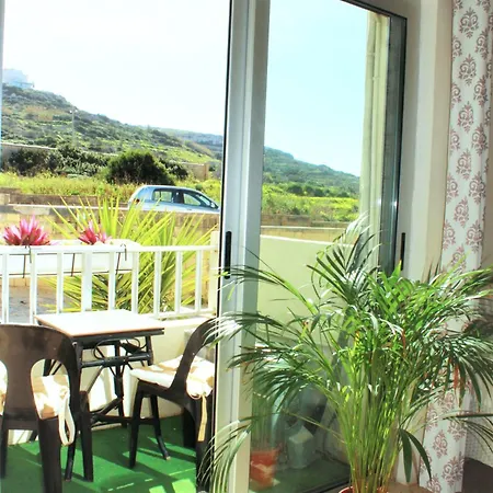 Nearby Beaches, Comfort Equipped Sunlit Balconies Views * Is-Sellum
