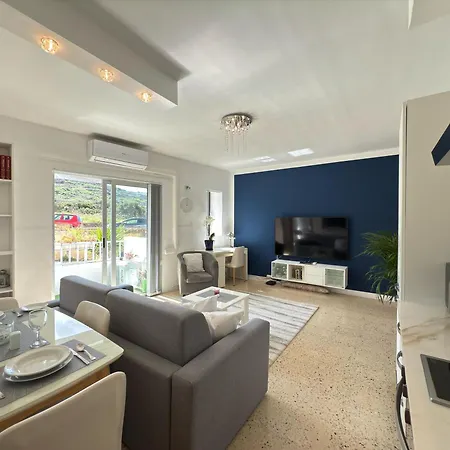 Close To Beaches, Luxe Fully Equipped, Cosy Comfort Sunlit Balconies Lejlighed