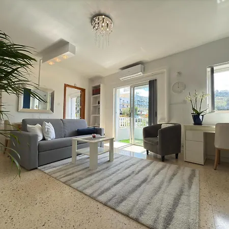 Apartment Close To Beaches, Luxe Fully Equipped, Cosy Comfort Sunlit Balconies Is-Sellum