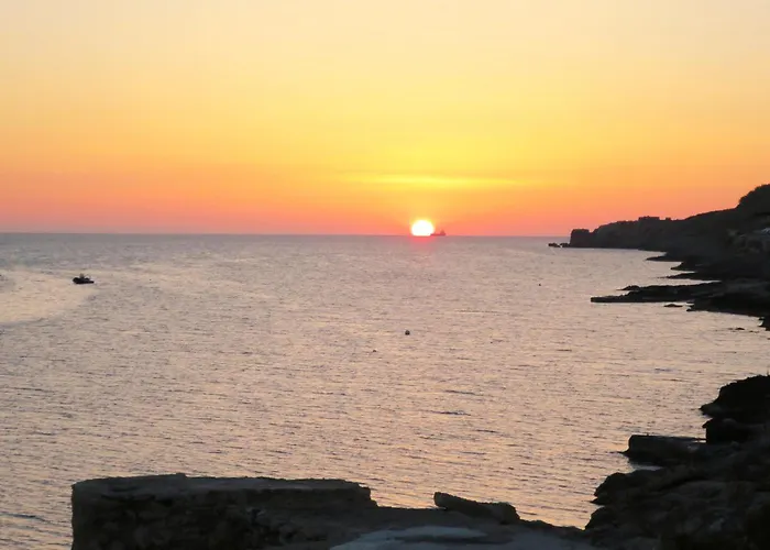 Close To Beaches, Luxe Fully Equipped, Cosy Comfort Sunlit Balconies Daire Is-Sellum